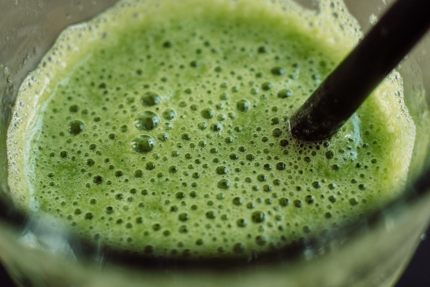 Frothy Green Grape and Romaine Smoothie