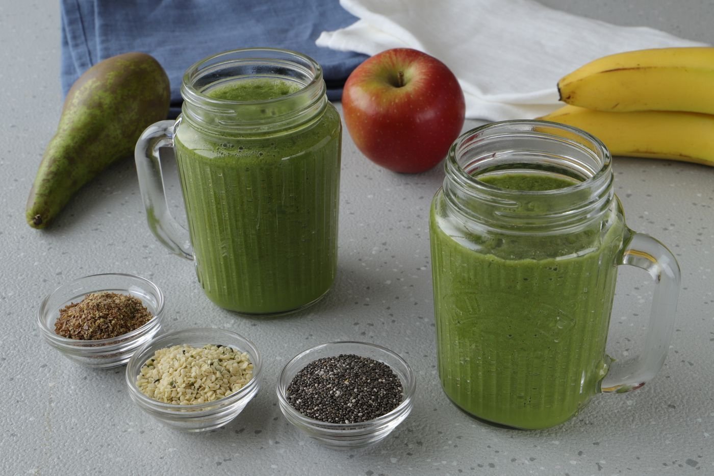Pear, Apple and Hemp Seed Smoothie